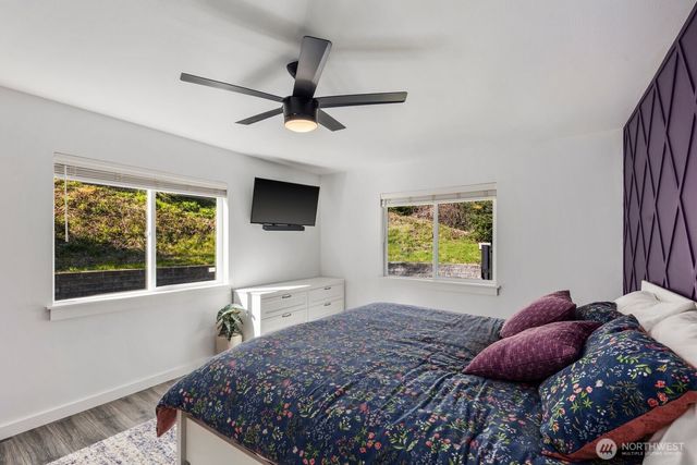 61 E Channel Drive, Allyn, WA 98524