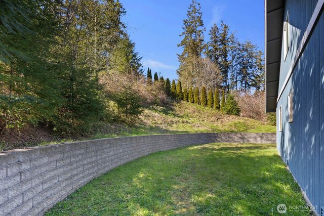 61 E Channel Drive, Allyn, WA 98524