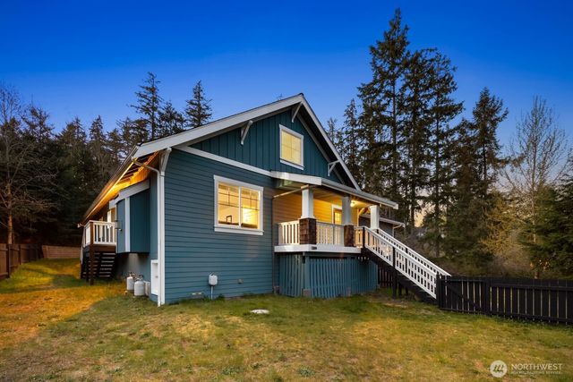 61 E Channel Drive, Allyn, WA 98524