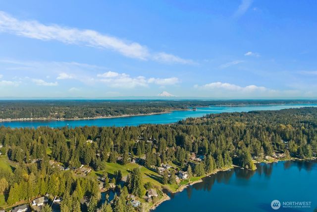61 E Channel Drive, Allyn, WA 98524