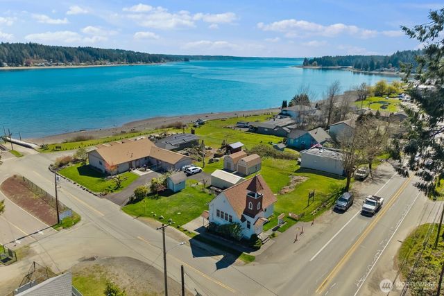 61 E Channel Drive, Allyn, WA 98524