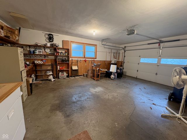 1521 Daleville Avenue, Anderson, IN 46012