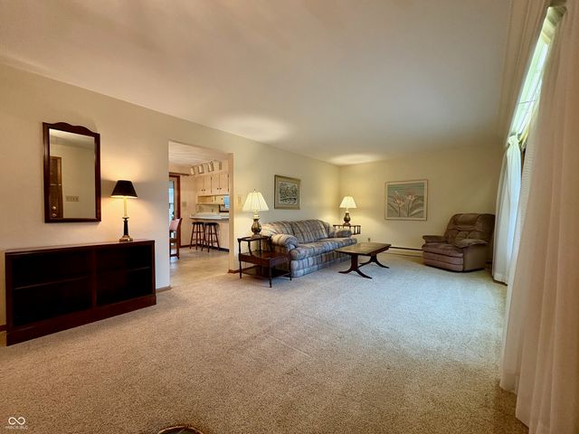 1521 Daleville Avenue, Anderson, IN 46012