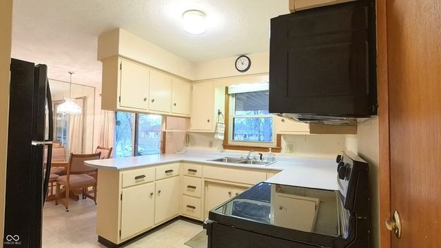 1521 Daleville Avenue, Anderson, IN 46012