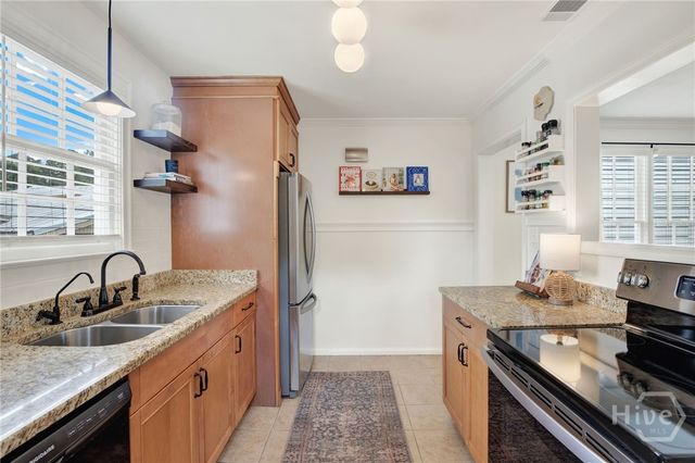 1415 E 52nd Street, Savannah, GA 31404