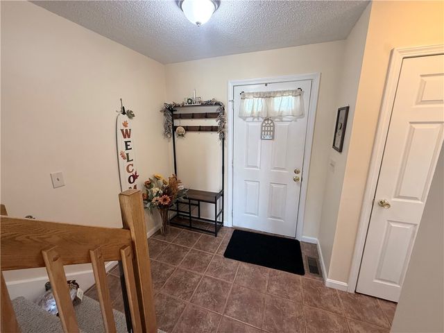 4 Smithfield Road 17, North Providence, RI 02904