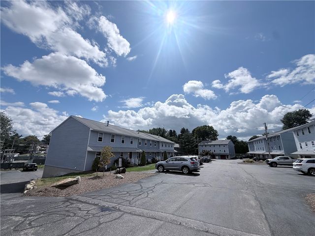 4 Smithfield Road 17, North Providence, RI 02904