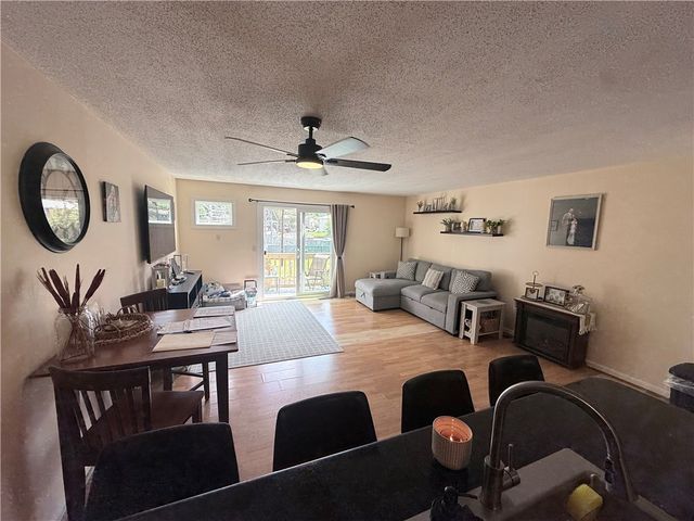 4 Smithfield Road 17, North Providence, RI 02904