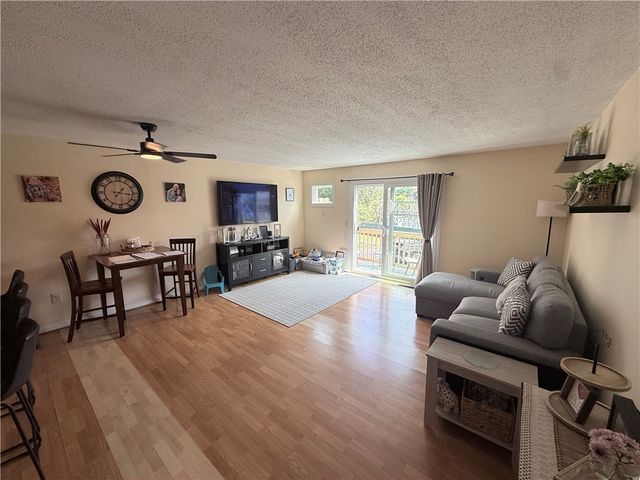 4 Smithfield Road 17, North Providence, RI 02904