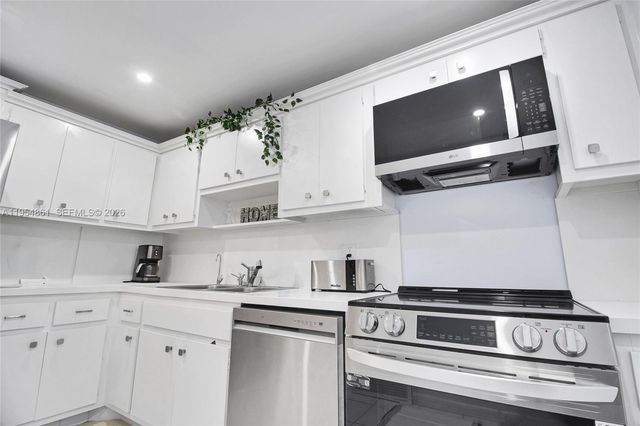 555 NW 4th Ave 4150, Boca Raton, FL 33432