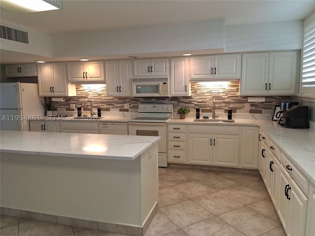 555 NW 4th Ave 4150, Boca Raton, FL 33432