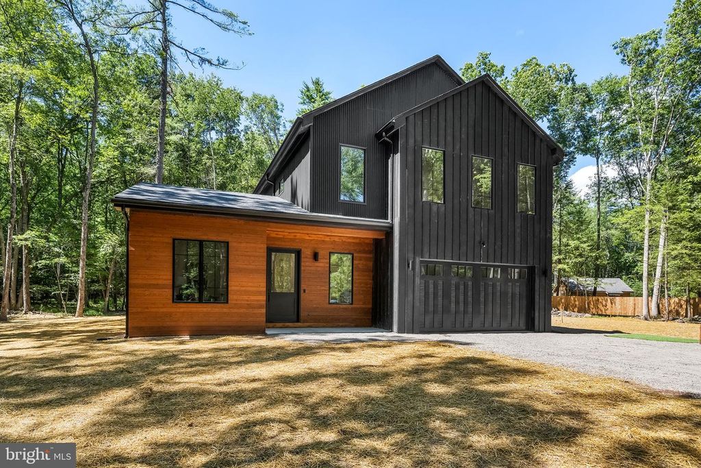 9-2 WALNUT RIDGE RD, Wilmington, DE 19807