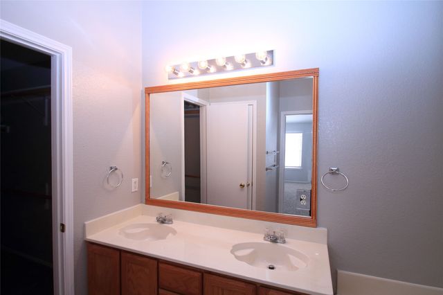 824 Dixon Lane, Denton, TX 76207