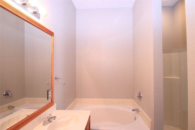 824 Dixon Lane, Denton, TX 76207