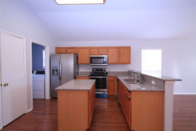 824 Dixon Lane, Denton, TX 76207