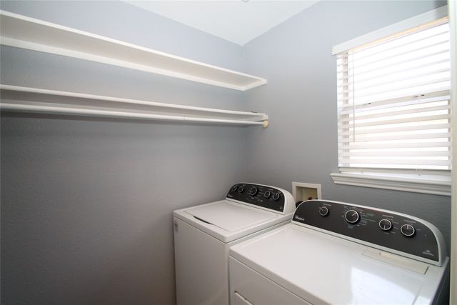 824 Dixon Lane, Denton, TX 76207