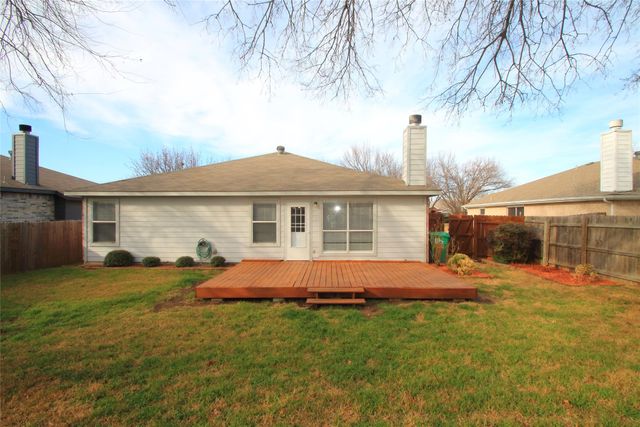 824 Dixon Lane, Denton, TX 76207