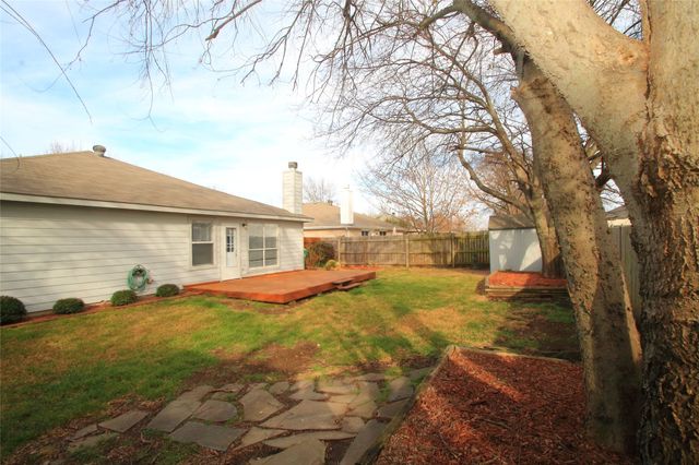 824 Dixon Lane, Denton, TX 76207