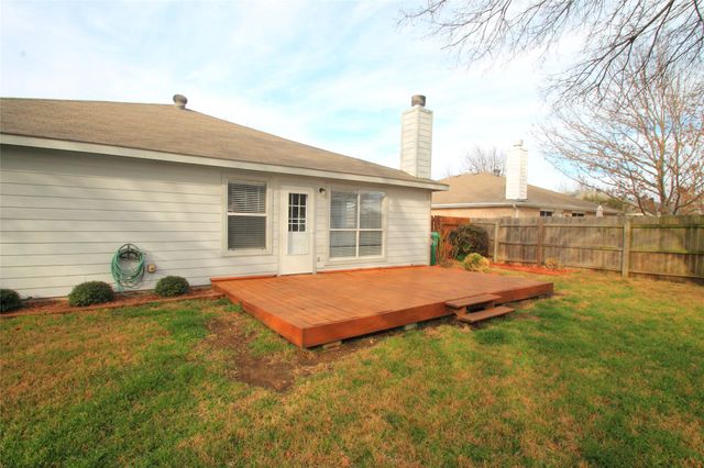 824 Dixon Lane, Denton, TX 76207