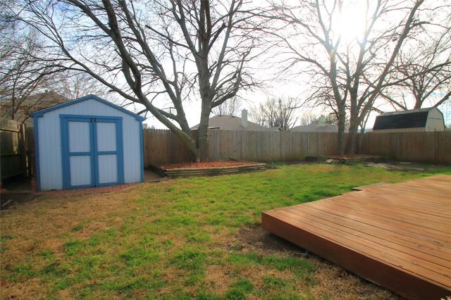 824 Dixon Lane, Denton, TX 76207