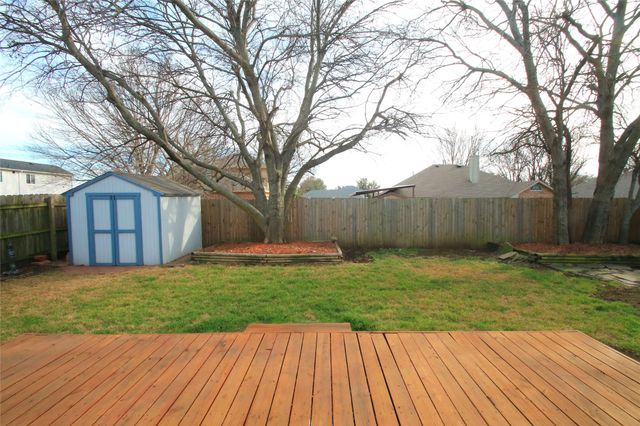 824 Dixon Lane, Denton, TX 76207