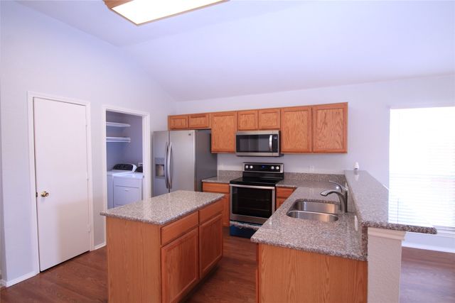 824 Dixon Lane, Denton, TX 76207