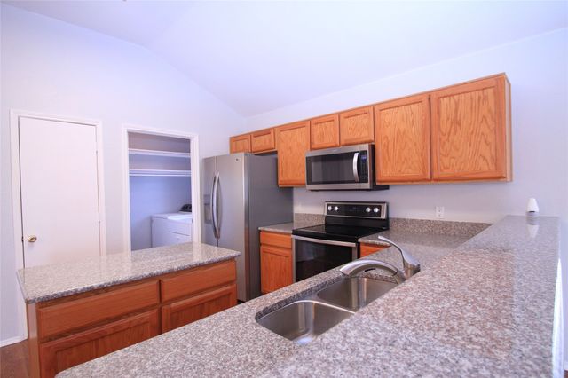 824 Dixon Lane, Denton, TX 76207