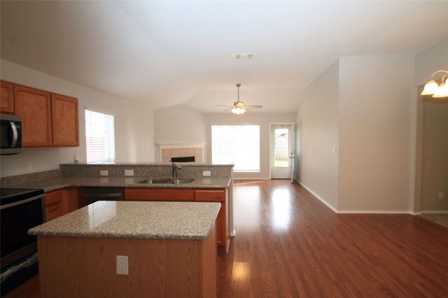 824 Dixon Lane, Denton, TX 76207