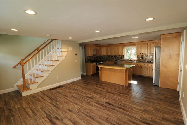 329 Bridge St, Dedham, MA 02026