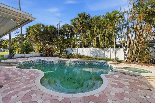 16007 GULF BOULEVARD, Redington Beach, FL 33708