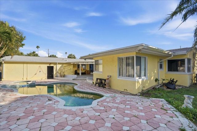 16007 GULF BOULEVARD, Redington Beach, FL 33708