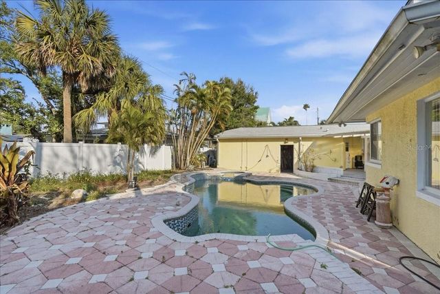 16007 GULF BOULEVARD, Redington Beach, FL 33708