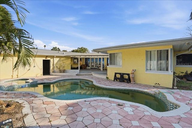 16007 GULF BOULEVARD, Redington Beach, FL 33708