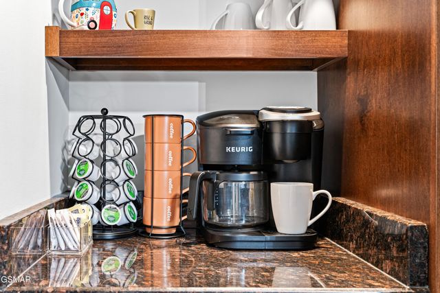 2784 Maplecrest Lane, Sevierville, TN 37876