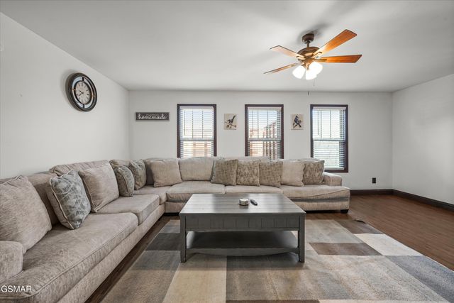 2784 Maplecrest Lane, Sevierville, TN 37876