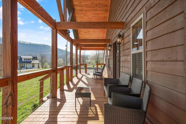 2784 Maplecrest Lane, Sevierville, TN 37876