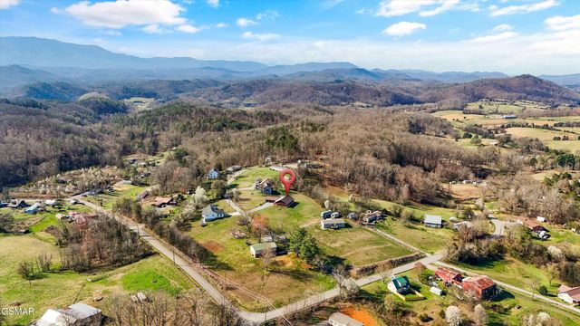 2784 Maplecrest Lane, Sevierville, TN 37876