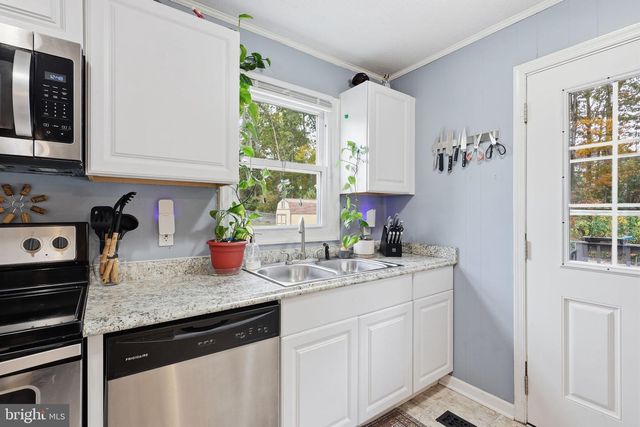 11006 DOE CIR, Fredericksburg, VA 22407