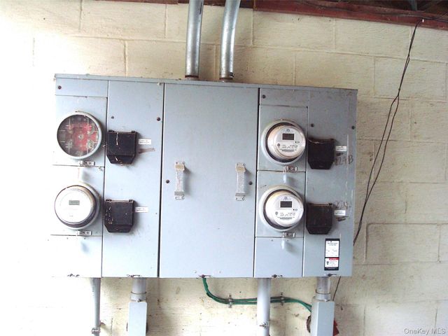 220-224 Hobbs Lane 220 224A 224B, Clinton Corners, NY 12514