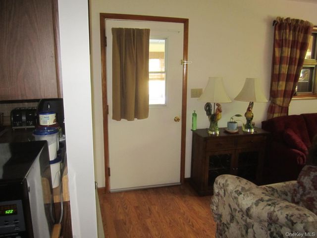 220-224 Hobbs Lane 220 224A 224B, Clinton Corners, NY 12514