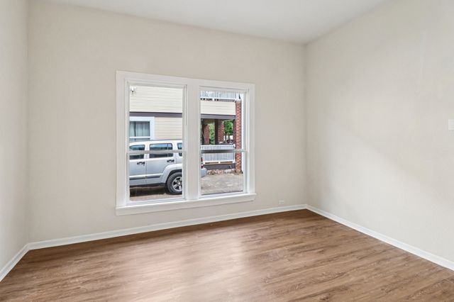 403 S Willomet Avenue, Dallas, TX 75208