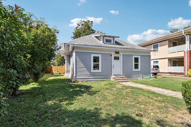 403 S Willomet Avenue, Dallas, TX 75208