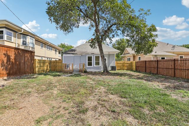 403 S Willomet Avenue, Dallas, TX 75208