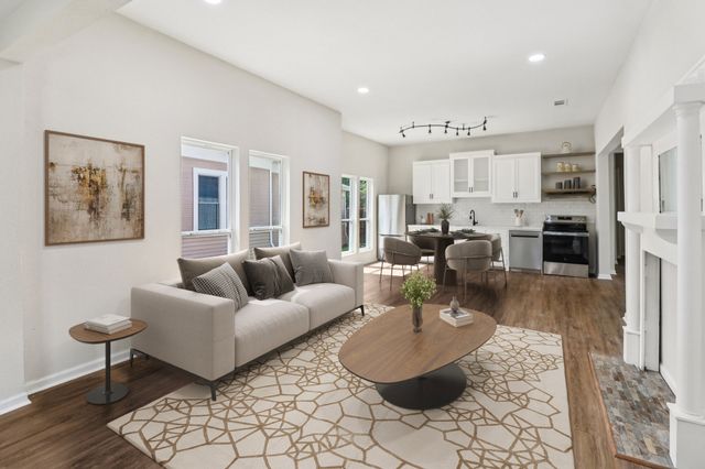 403 S Willomet Avenue, Dallas, TX 75208