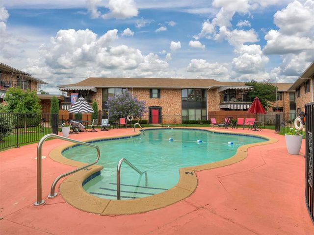 2527 NW 62nd Street 219, Oklahoma City, OK 73112