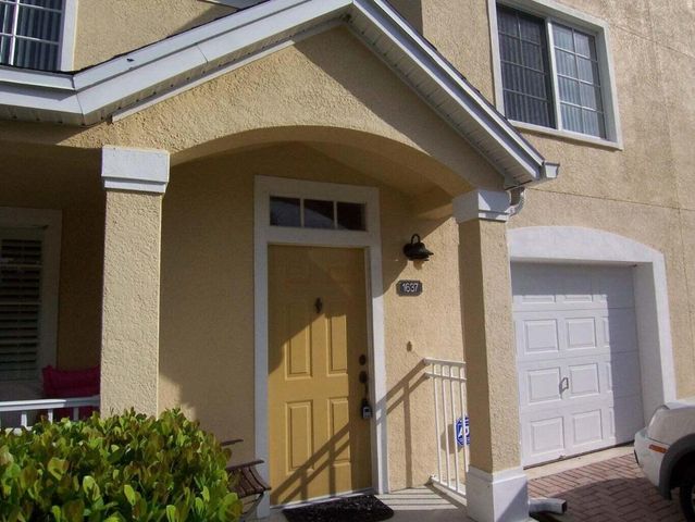 1637 SE Pomeroy Street, Stuart, FL 34997