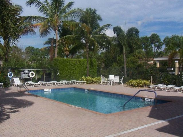 1637 SE Pomeroy Street, Stuart, FL 34997