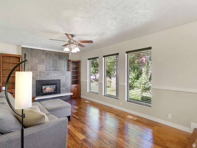 9 S 100 W, Kaysville, UT 84037