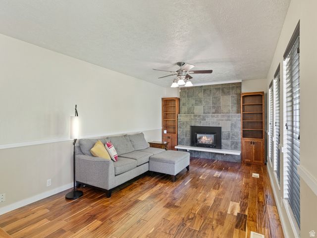 9 S 100 W, Kaysville, UT 84037