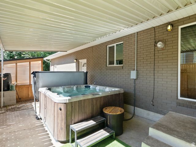 9 S 100 W, Kaysville, UT 84037